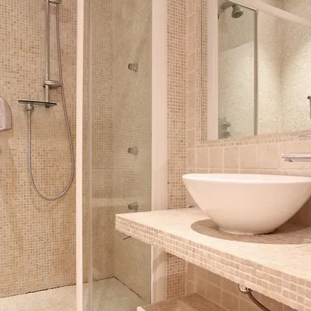 Private Apartment - Centre Pompidou - Marais Apartman Párizs