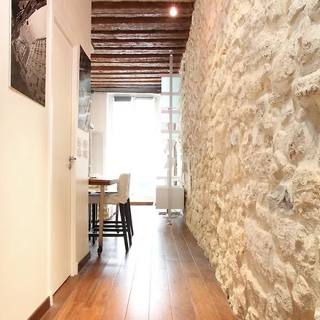 Private Apartment - Centre Pompidou - Marais